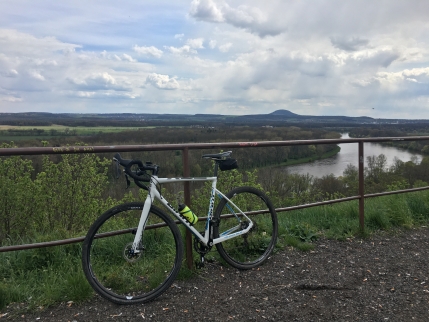 RADWEG ENTLANG DER ELBE - ROUDNICE - ŠTĚTÍ - ROUDNICE